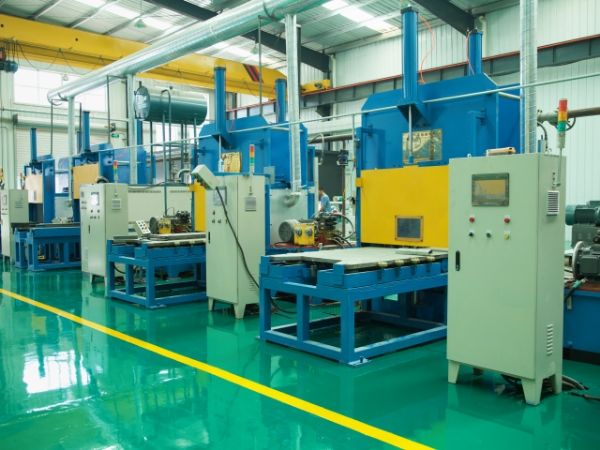 Vulcanizers in seismic isolation bearing workshop